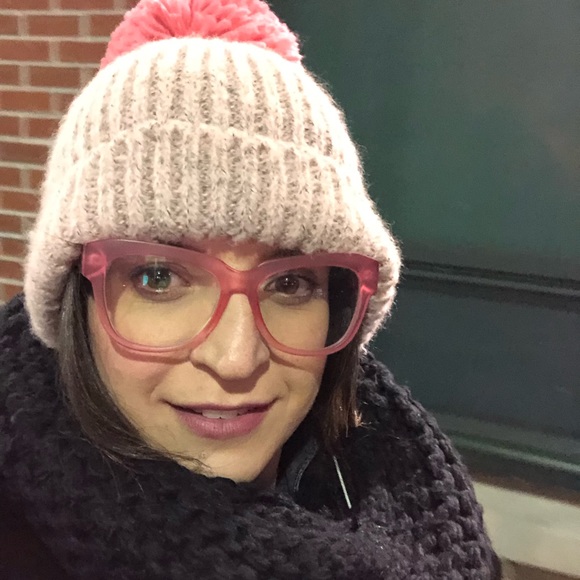 Meet your Posher, Erika - Picture 1 of 1